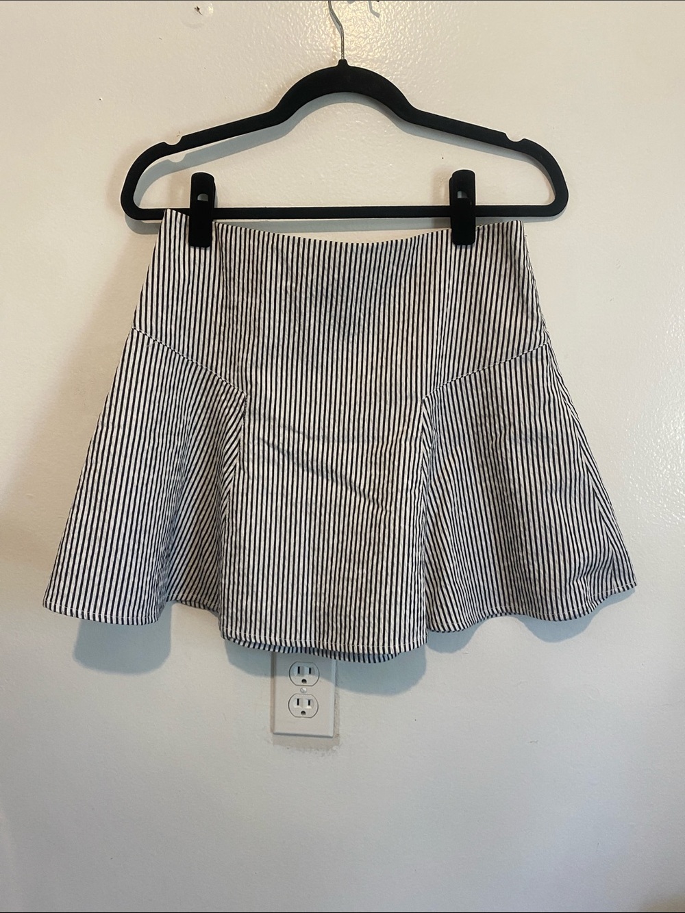 Club Monaco Black and White Striped Skater Skirt